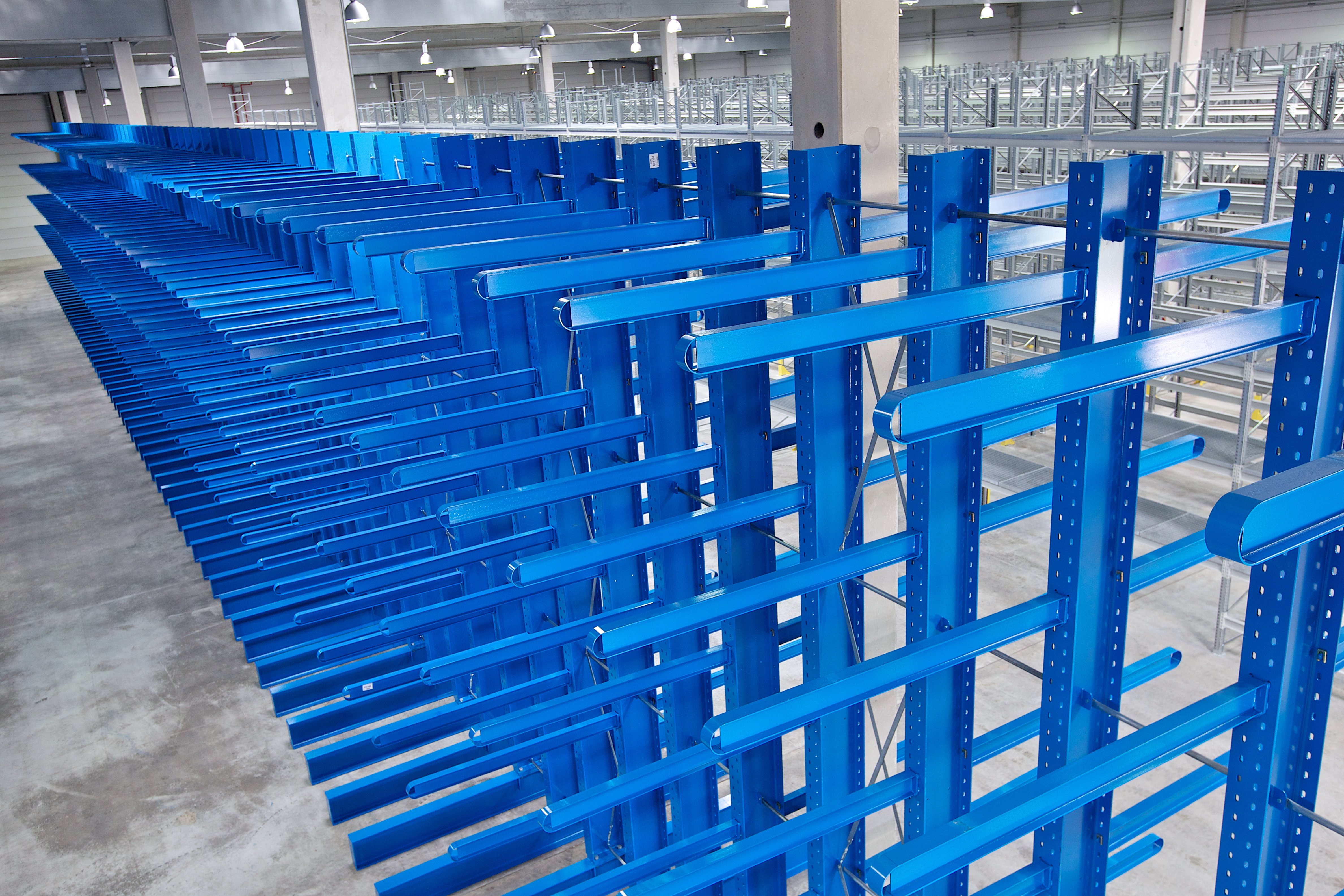 Cantilever racking system by OHRA