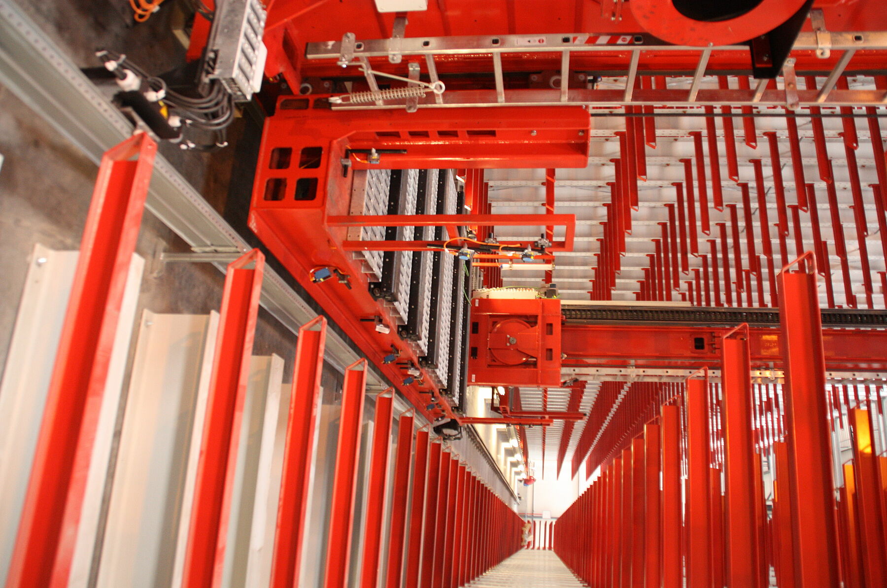 Cantilever racking system by OHRA