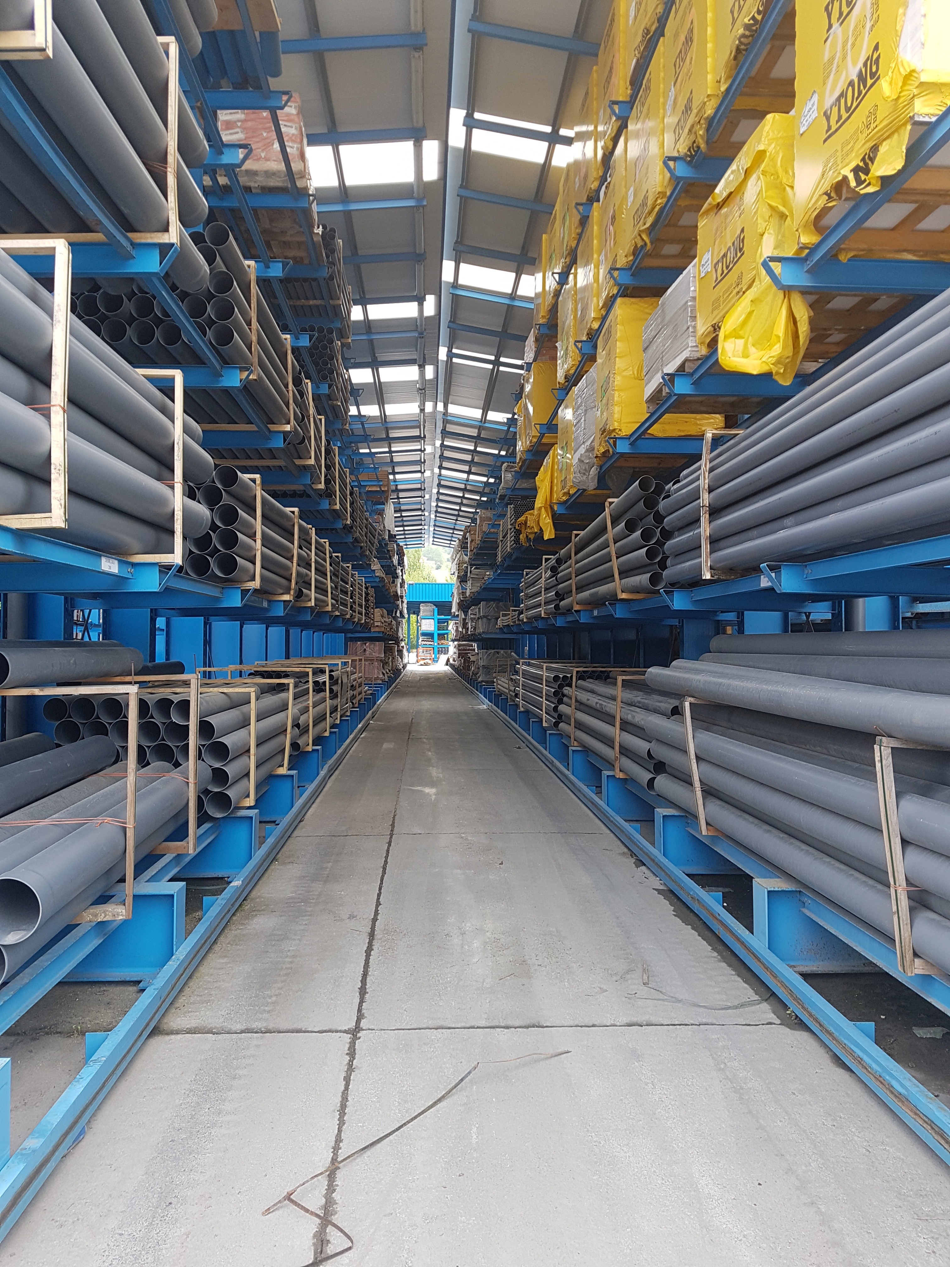 Cantilever racking building material